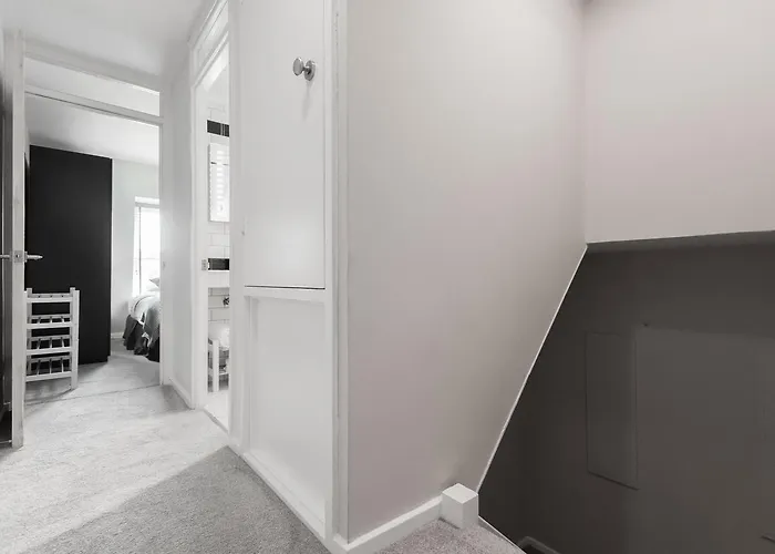 Second Nest Nine Elms